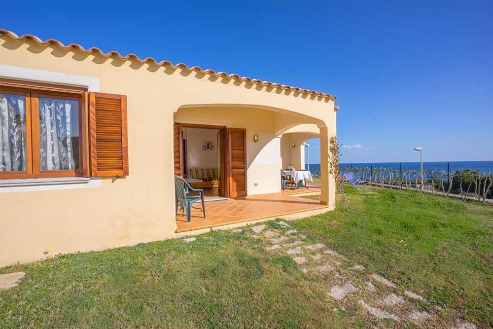 Residence Baia Sant Anna Con Piscina Tanaunella Kültér fotó
