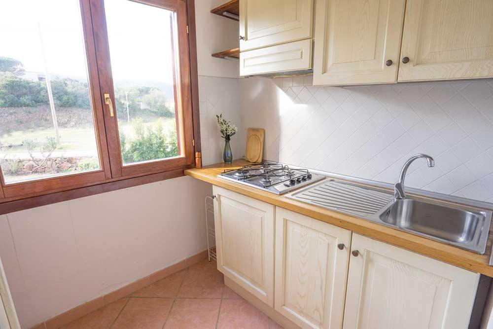 Residence Baia Sant Anna Con Piscina Tanaunella Kültér fotó
