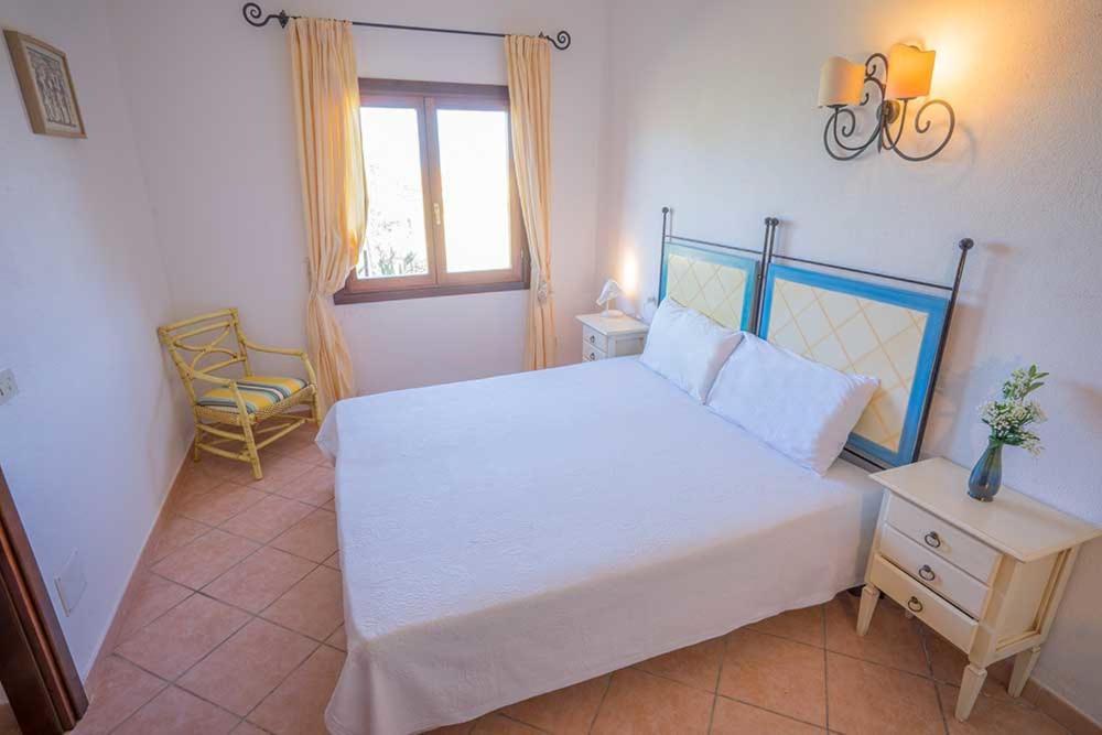 Residence Baia Sant Anna Con Piscina Tanaunella Kültér fotó